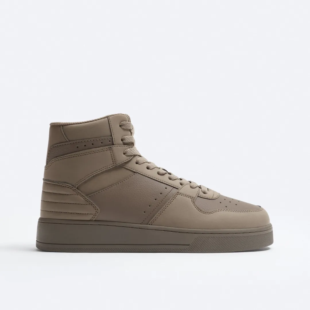 High Sneakers
